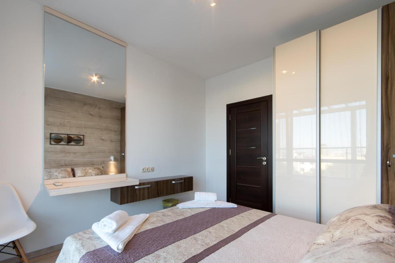 City Apartments Triumph Varna Esterno foto