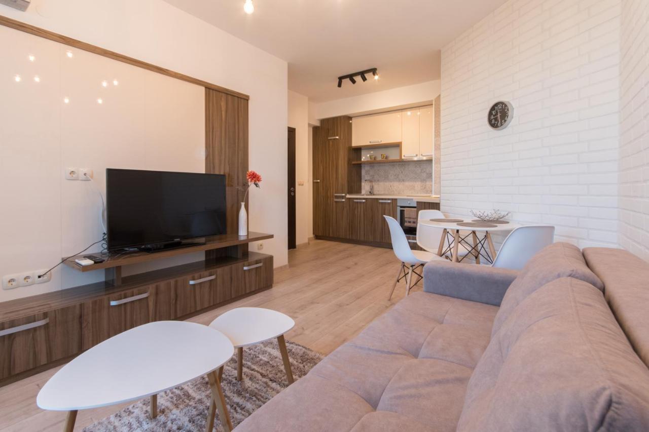 City Apartments Triumph Varna Esterno foto