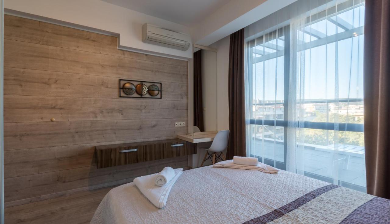 City Apartments Triumph Varna Esterno foto