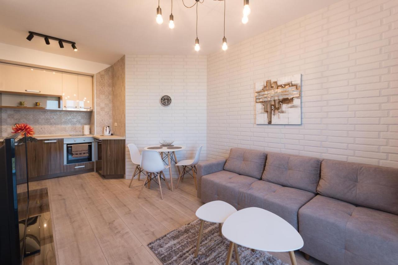 City Apartments Triumph Varna Esterno foto