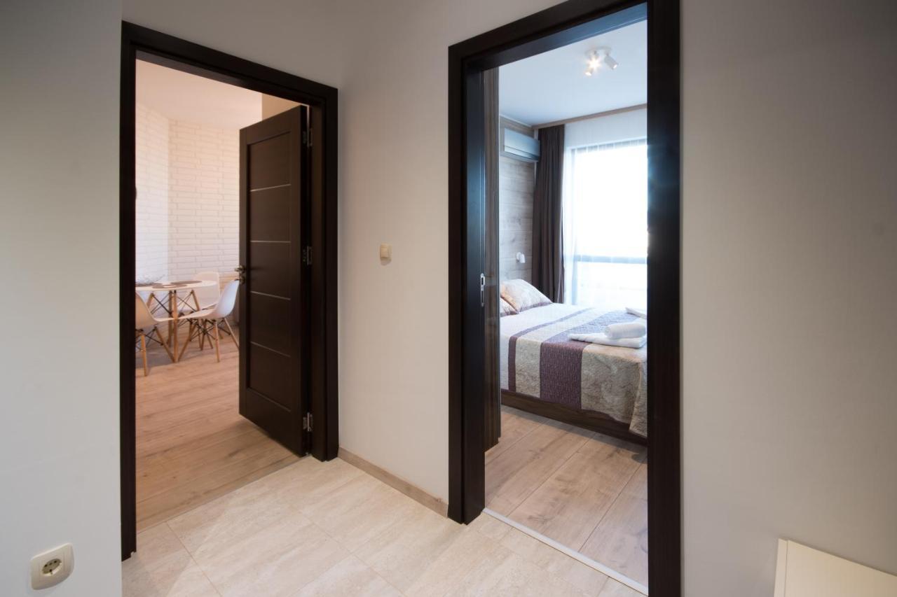 City Apartments Triumph Varna Esterno foto