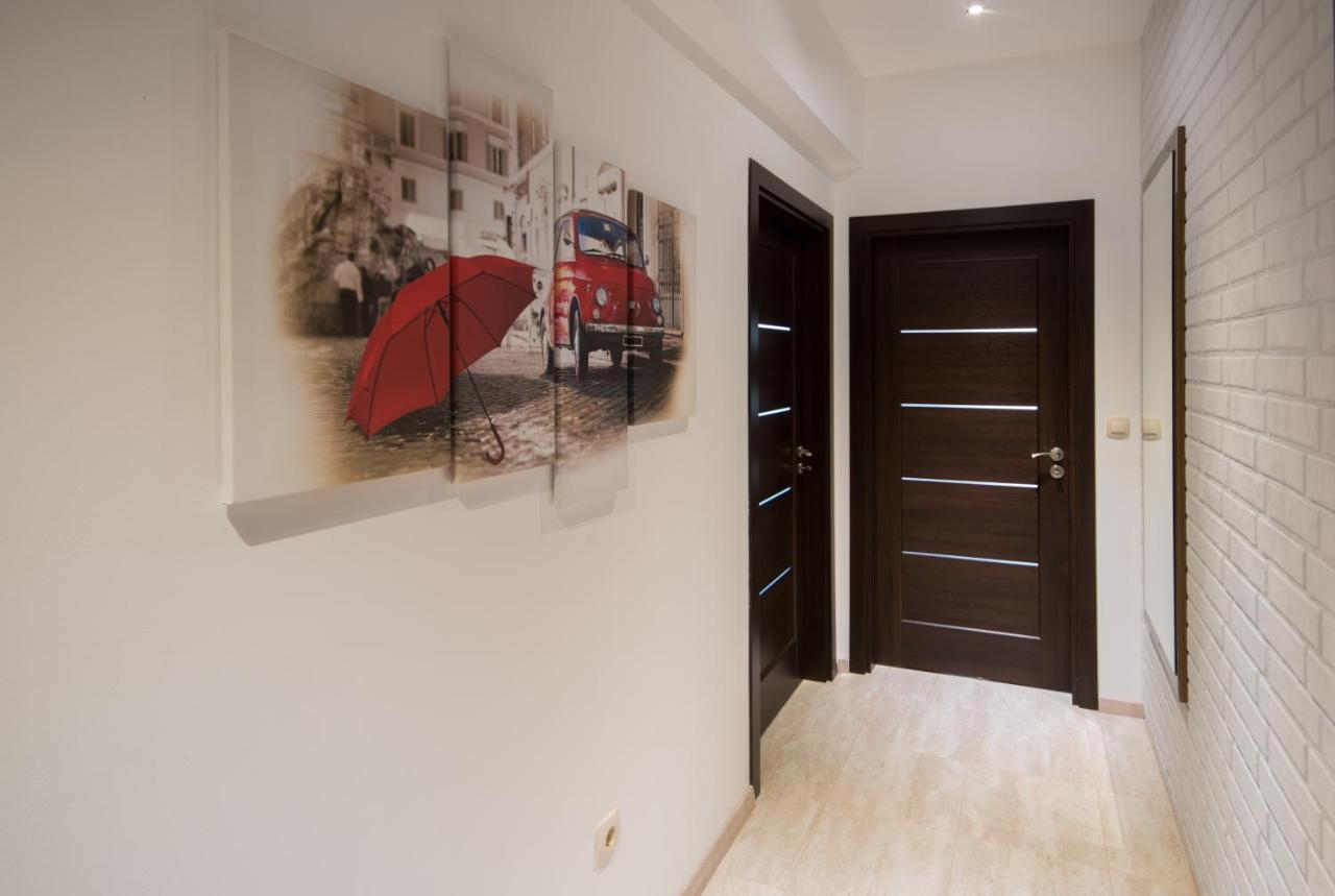 City Apartments Triumph Varna Esterno foto