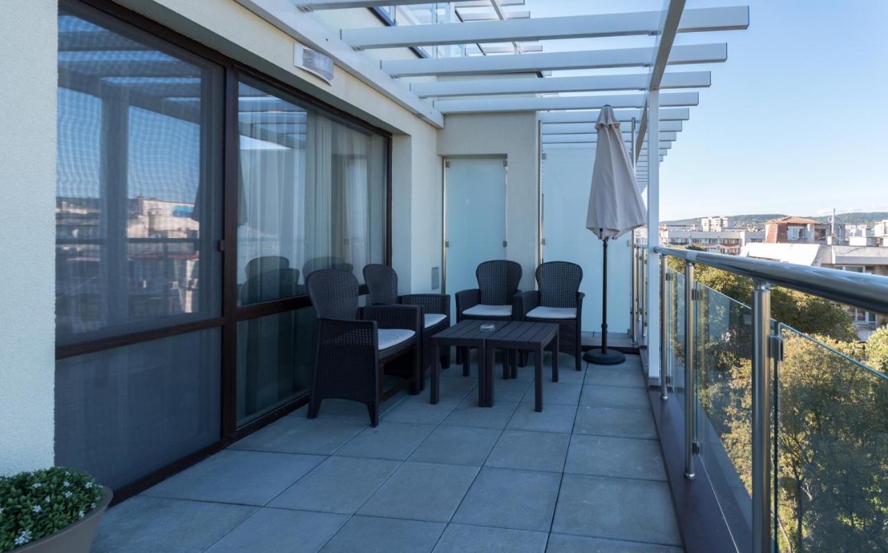 City Apartments Triumph Varna Esterno foto
