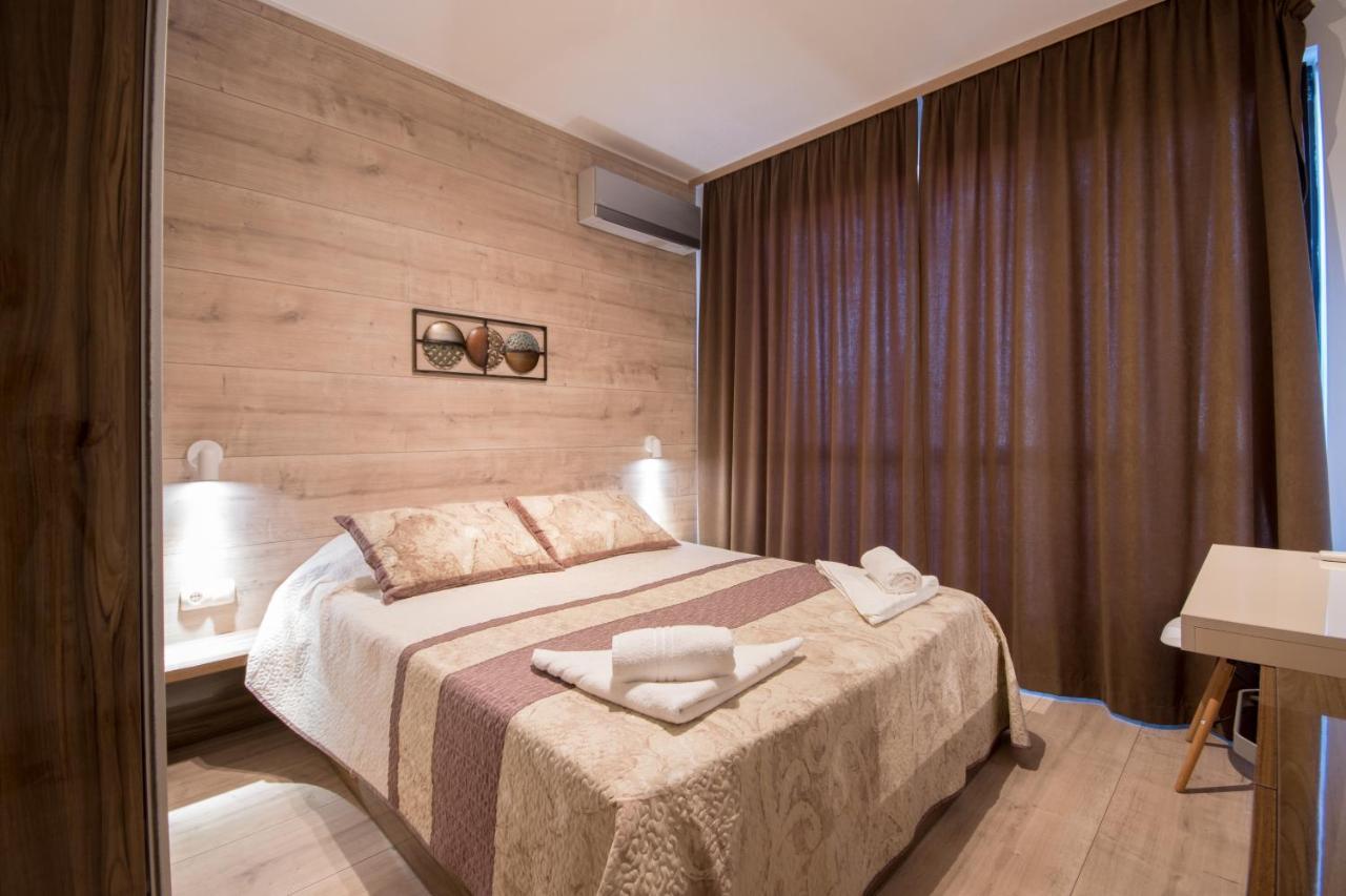 City Apartments Triumph Varna Esterno foto