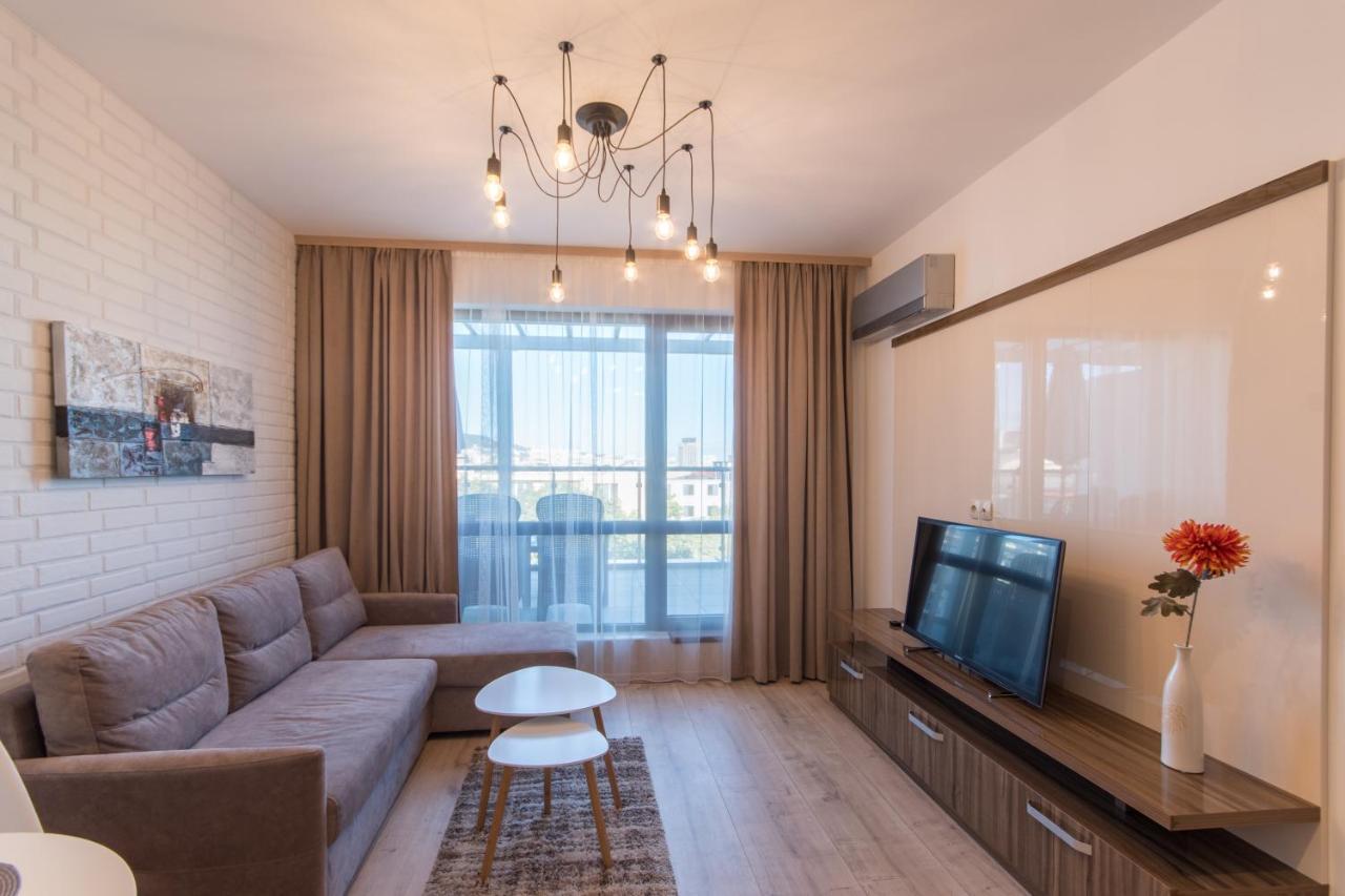 City Apartments Triumph Varna Esterno foto