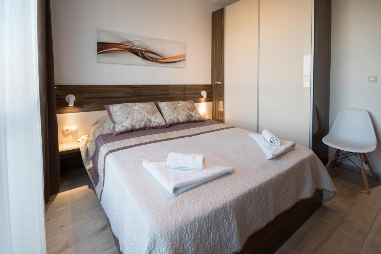 City Apartments Triumph Varna Esterno foto
